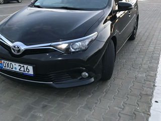 Toyota Auris foto 2