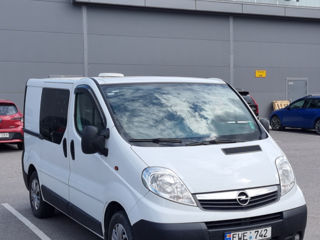 Opel Vivaro foto 2