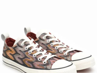 Продам новые в коробке Converse X Missoni Chuck Taylor All Star