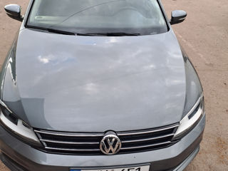 Volkswagen Jetta foto 1