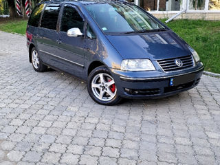 Volkswagen Sharan foto 1