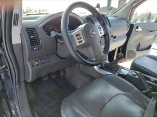 Nissan Pathfinder foto 7