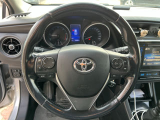 Toyota Auris foto 9