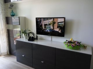 Монтаж и установка телевизоров LCD, LED, плазма на стену. Instalarea televizorului pe perete. foto 2