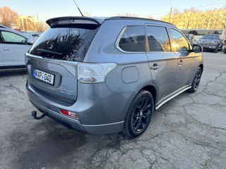 Mitsubishi Outlander foto 4