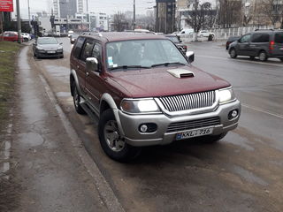 Mitsubishi Pajero Sport foto 2