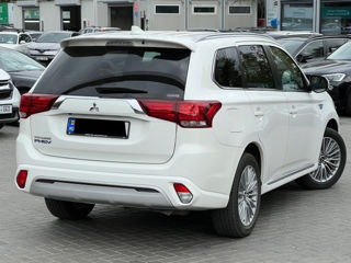 Mitsubishi Outlander foto 4