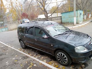 Dacia Logan foto 2