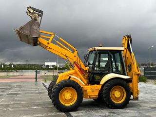 JCB 4