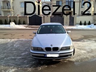 BMW 5 Series foto 1