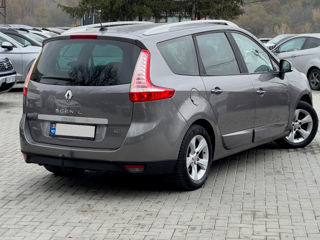 Renault Grand Scenic foto 3