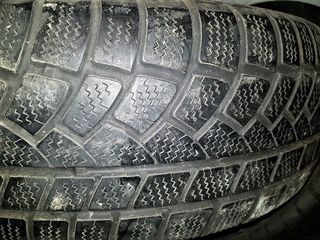 235 / 65 / R17     Bridgestone foto 3