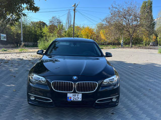 BMW 5 Series foto 2