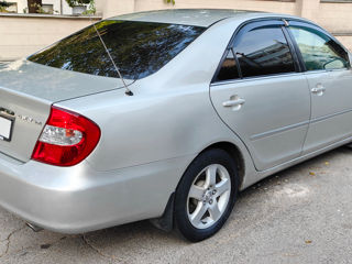 Toyota Camry foto 2