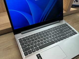 Lenovo Ideapad 3 foto 2