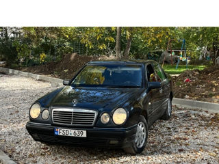 Mercedes E-Class foto 3