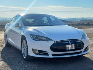 Tesla Model S foto 3