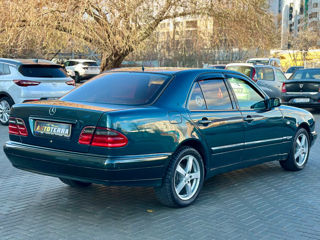 Mercedes E-Class foto 5