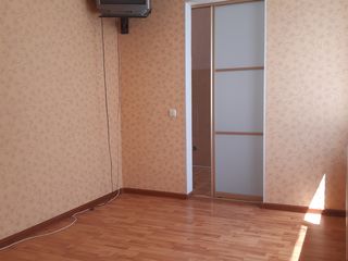 Apartament cu două camere în or. Florești foto 2