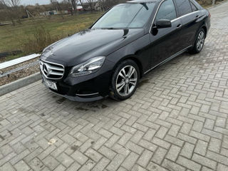 Mercedes E-Class foto 2