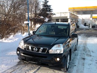 Nissan X-Trail foto 1