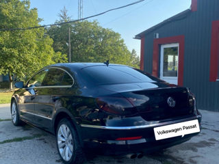 Volkswagen Passat CC foto 1