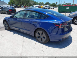 Tesla Model 3 foto 4