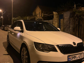 Skoda Superb foto 2