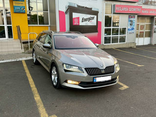 Skoda Superb foto 9