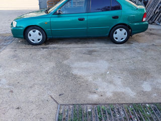 Hyundai Accent foto 10