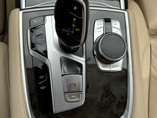 BMW 7 Series foto 13