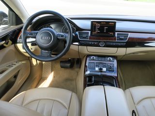 Audi A8 foto 9