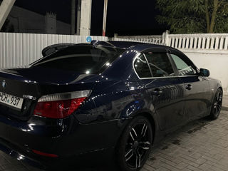 BMW 5 Series foto 5