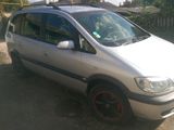 Opel Zafira foto 2