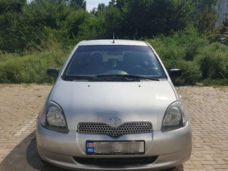 Toyota Yaris foto 2