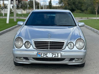 Mercedes E-Class foto 3