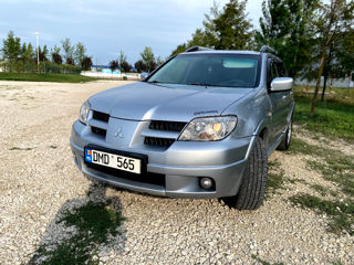 Mitsubishi Outlander foto 3