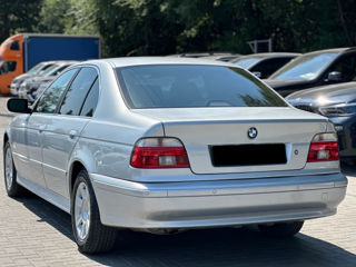 BMW 5 Series foto 3