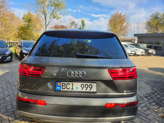 Audi Q7 foto 13