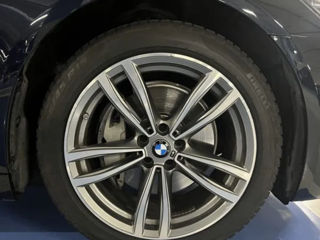 BMW 7 Series foto 3