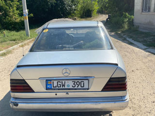 Mercedes E-Class foto 3