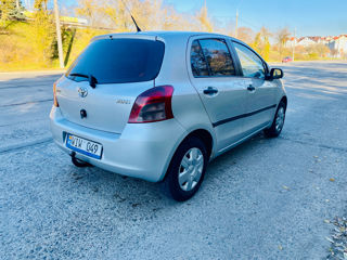 Toyota Yaris foto 4