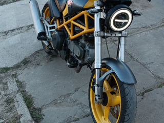 Ducati Monster dark foto 1