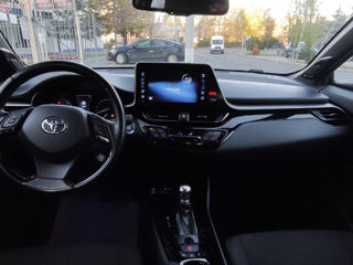 Toyota C-HR foto 7