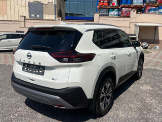 Nissan Rogue foto 4