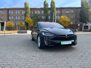 Tesla Model X foto 1