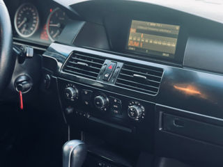 BMW 5 Series foto 10