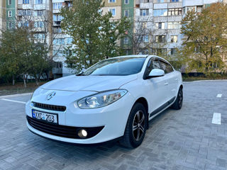 Renault Fluence foto 2