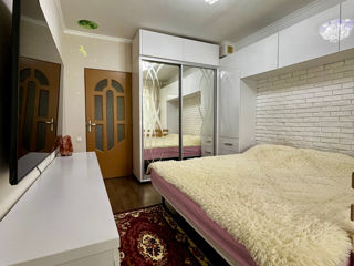 Apartament cu 3 camere, 80 m², Molodova, Bălți foto 6