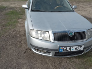 Skoda Superb foto 4